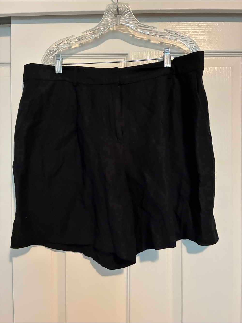 LOFT High-Waist Black Tailored Shorts 55% Linen light weight!
